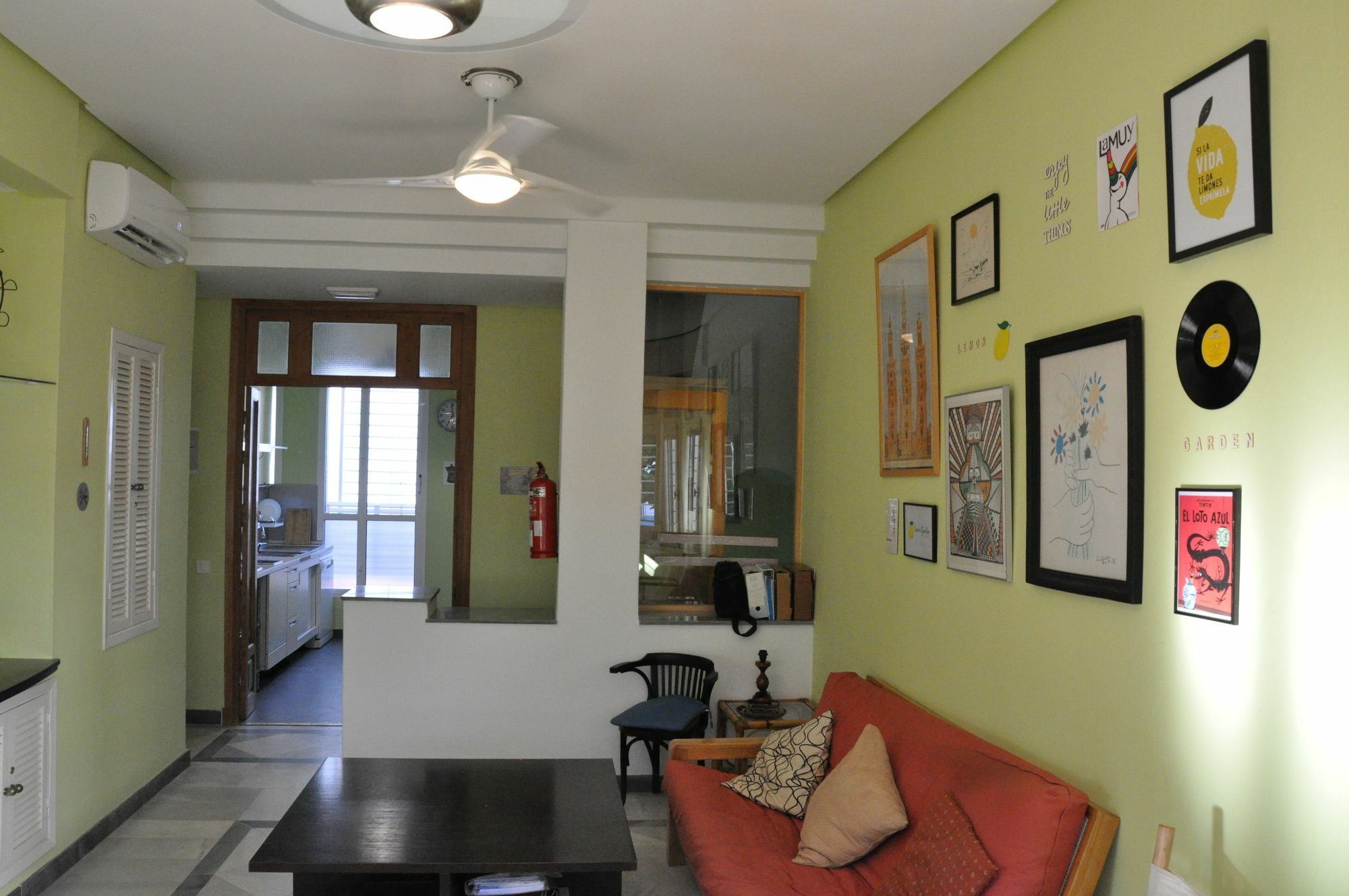 Lemon Garden Hostel Sevilla Exterior photo